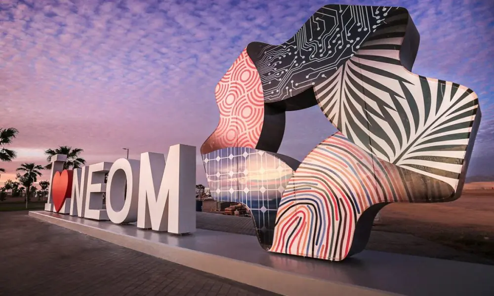 NEOM’s Green Hydrogen Project Passes 80% Completion Mark