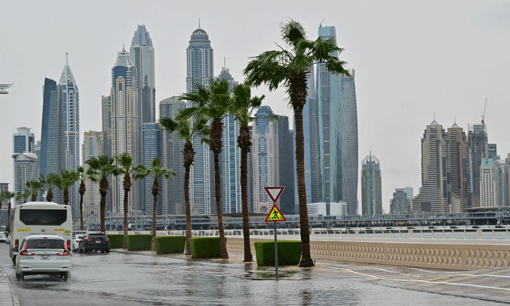 Heavy rain and thunderstorms sweep across UAE, prompting safety alerts