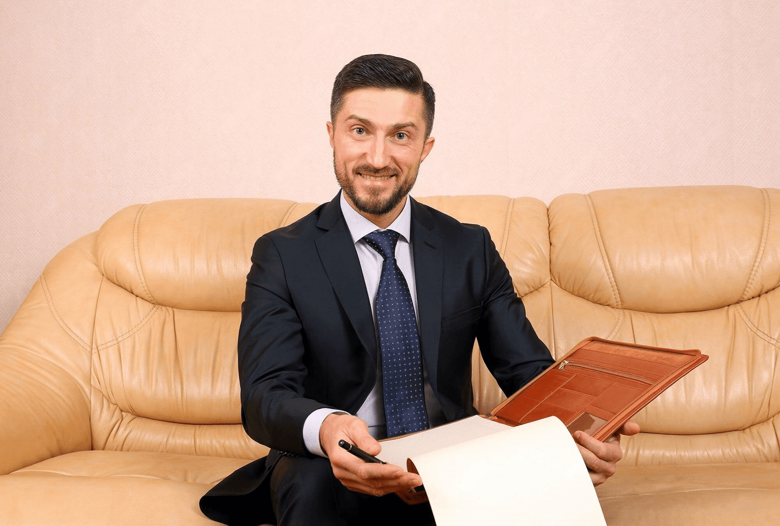 Arif Patel is a distinguished entrepreneur and the driving force behind Preston Trading Dubai
