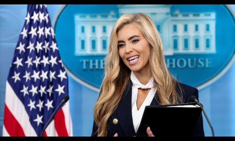 Trump new press secretary 1st briefing goes awry